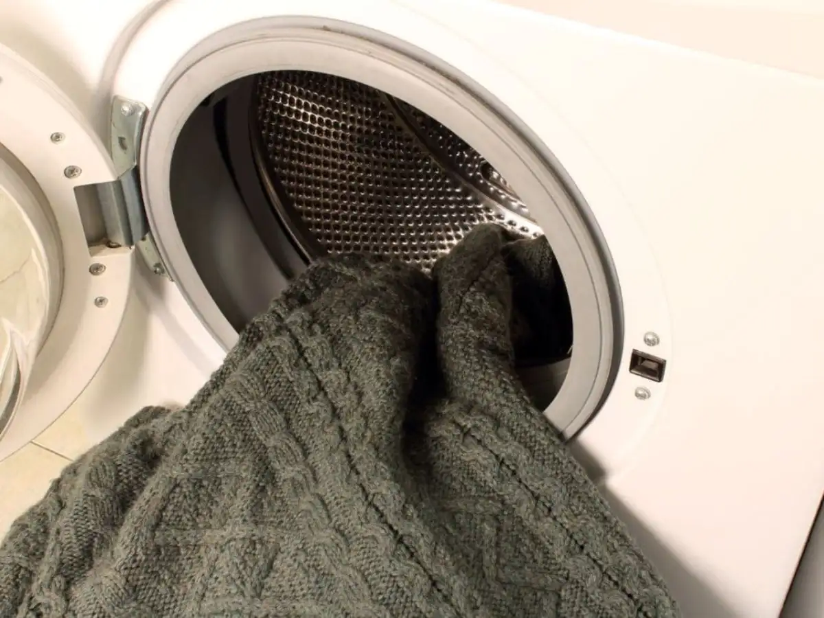 Cách bạn giặt giũ ảnh hưởng trực tiếp đến độ bền và vẻ ngoài của quần áo