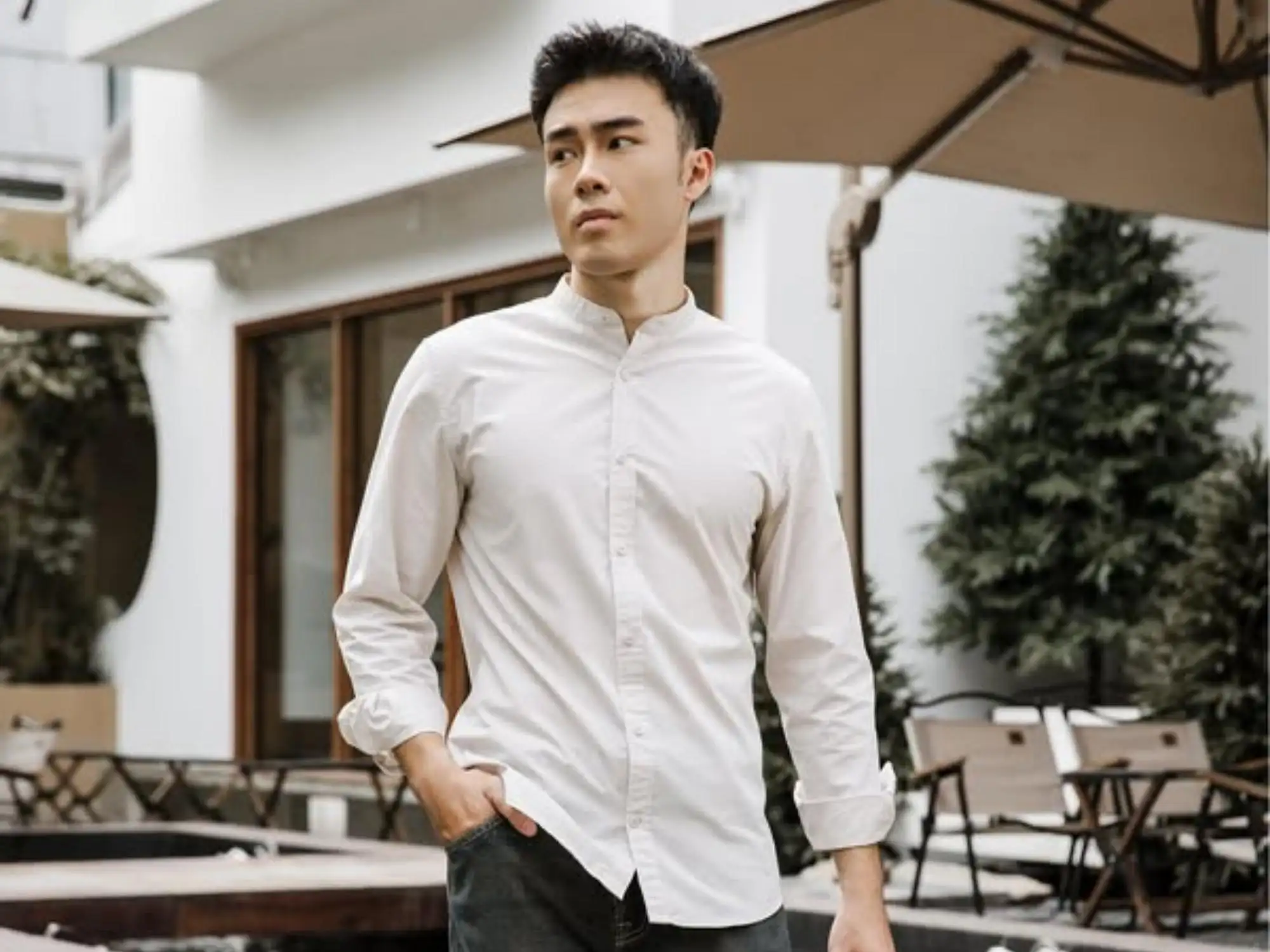 Áo sơ mi cổ tàu Premium Poplin nổi bật với thiết kế cổ đứng đặc trưng