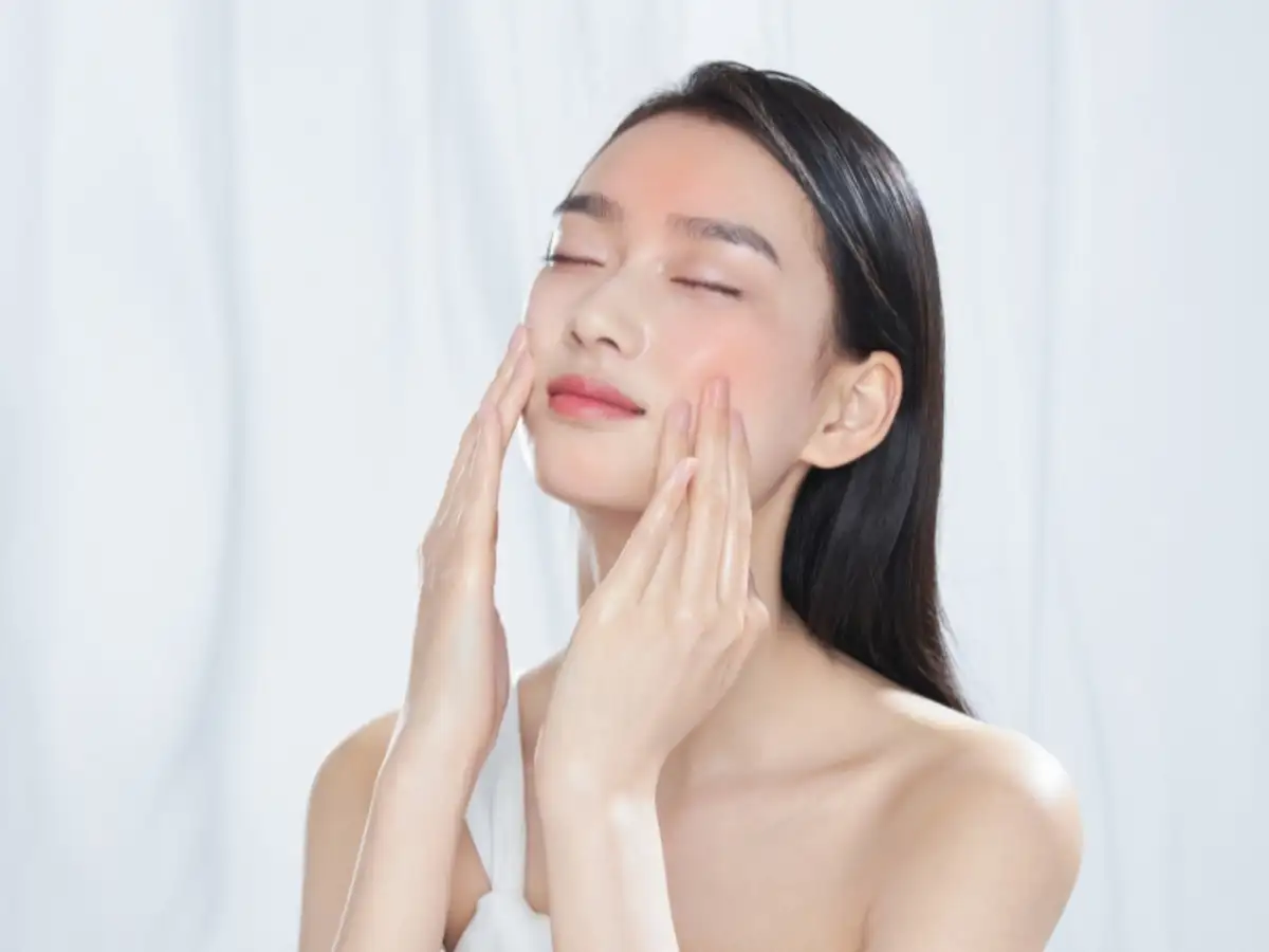Nên sử dụng toner để cung cấp độ ẩm cho da