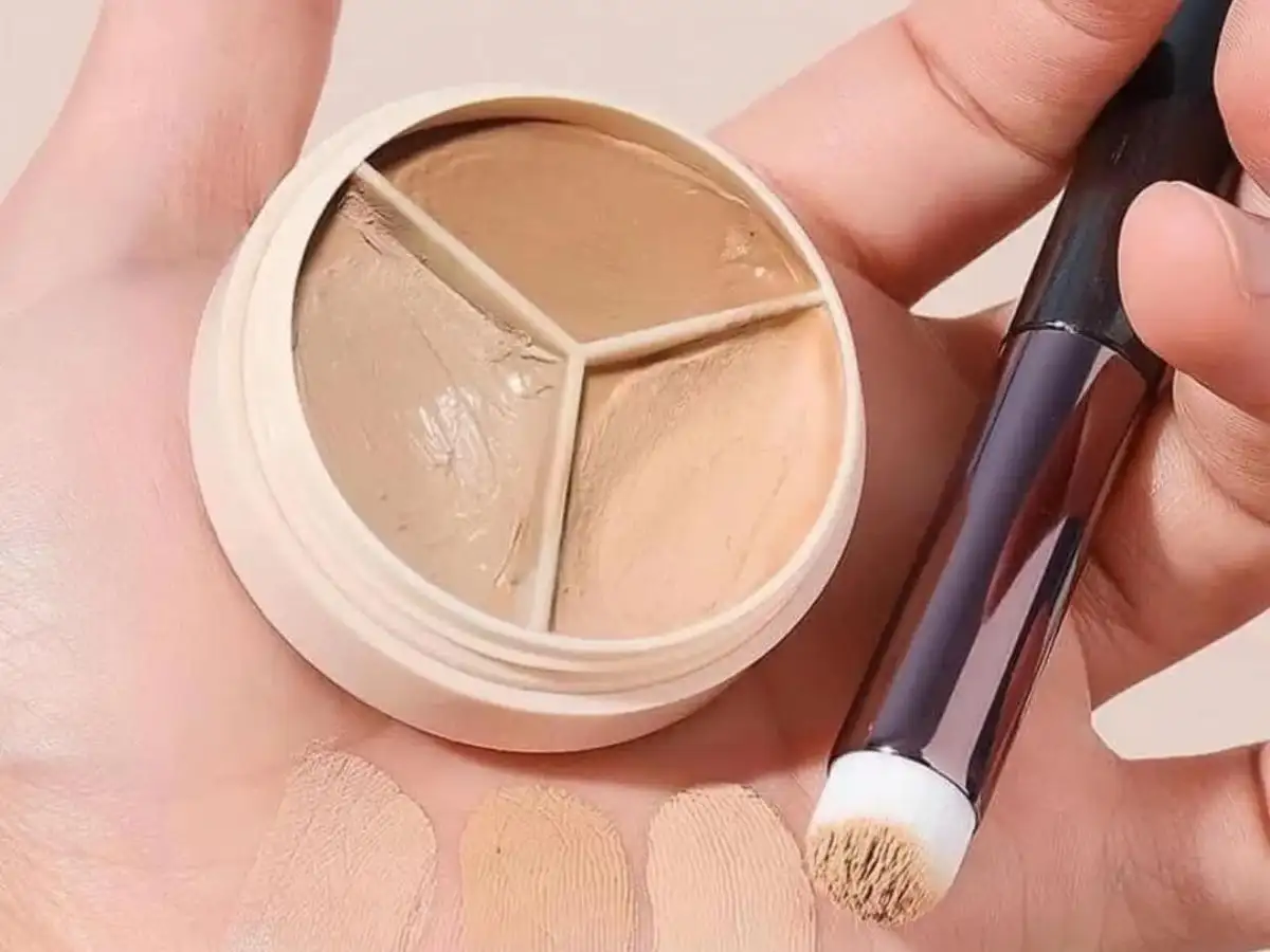 Kem che khuyết điểm có SPF giúp bổ sung thêm một lớp bảo vệ trước tác hại của tia UV 