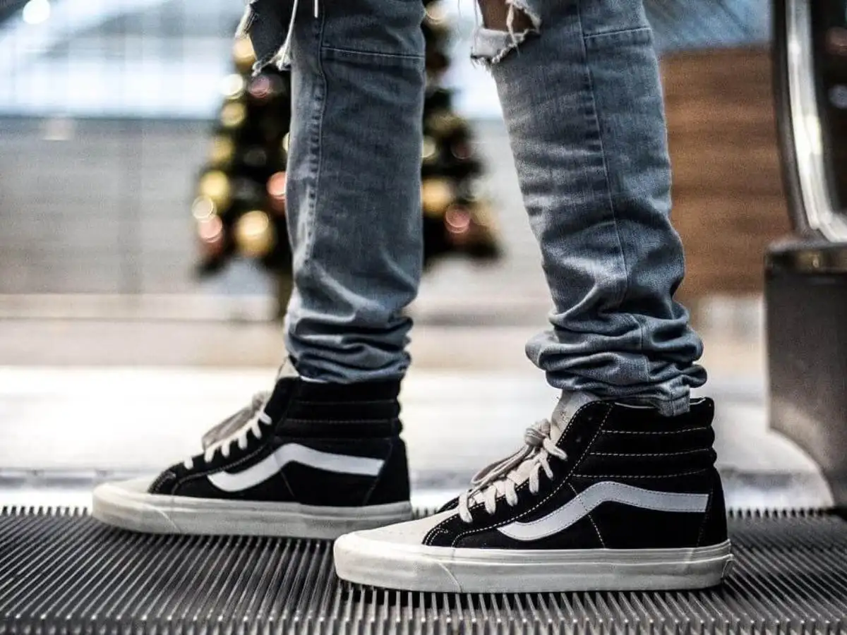 Mẹo buộc dây giày Vans chuẩn và bền