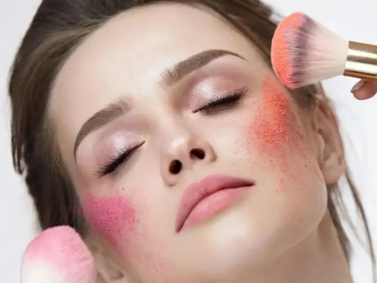 Một vài lỗi sai phổ biến khi đánh má hồng và cách khắc phục đơn giản