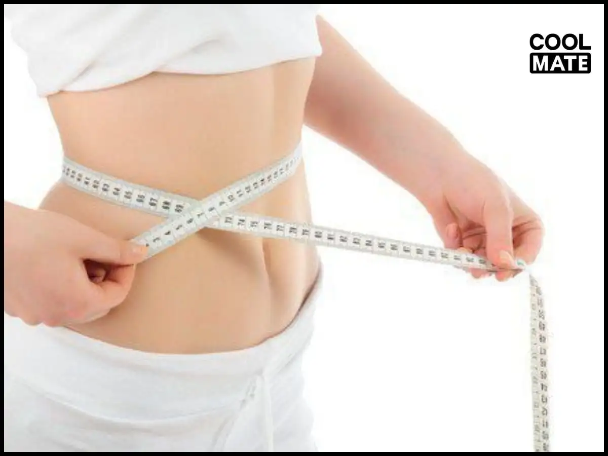 Các bước đo vòng eo chuẩn, nhấn mạnh việc không hóp bụng