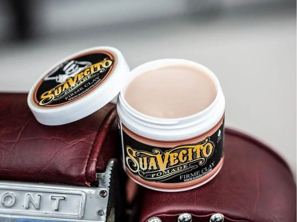 Pomade Bị Vón Cục Trên Tóc