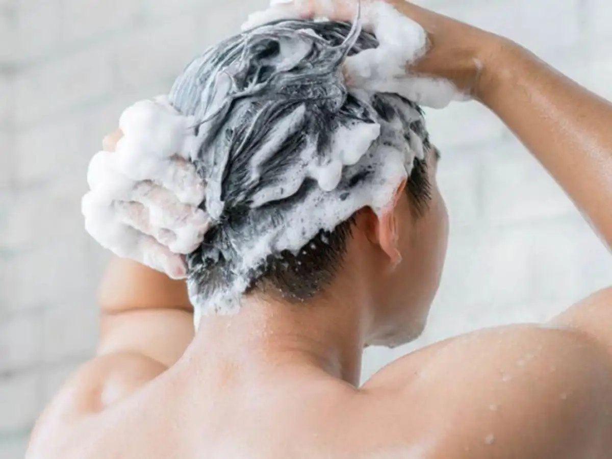 Tóc và da đầu sạch sẽ cũng góp phần quan trọng tạo nên cảm giác tươi mát tổng thể