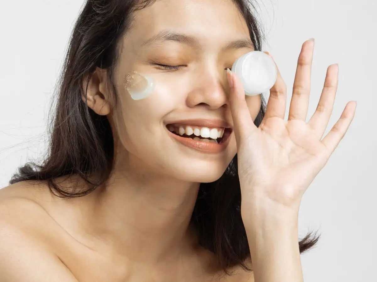 Nên chọn kem lót phù hợp tình trạng da