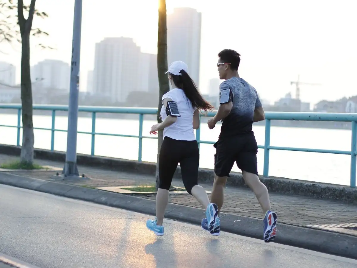 Chạy bộ đốt cháy bao nhiêu calo phụ thuộc vào nhiều yếu tố tự nhiên và cơ thể khác nhau
