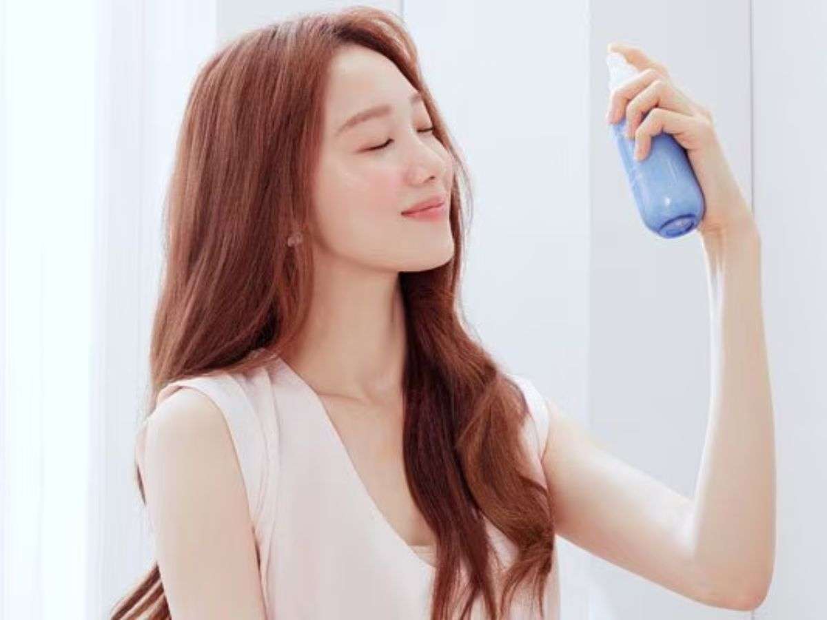 Xịt khoáng cố định lớp makeup