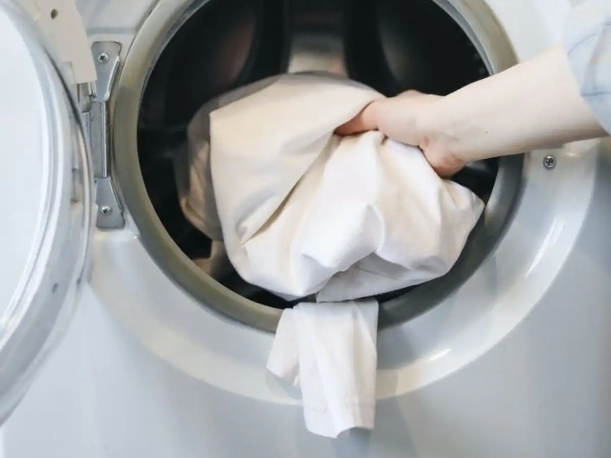 Giặt máy là lựa chọn phù hợp hơn khi bạn không có thời gian
