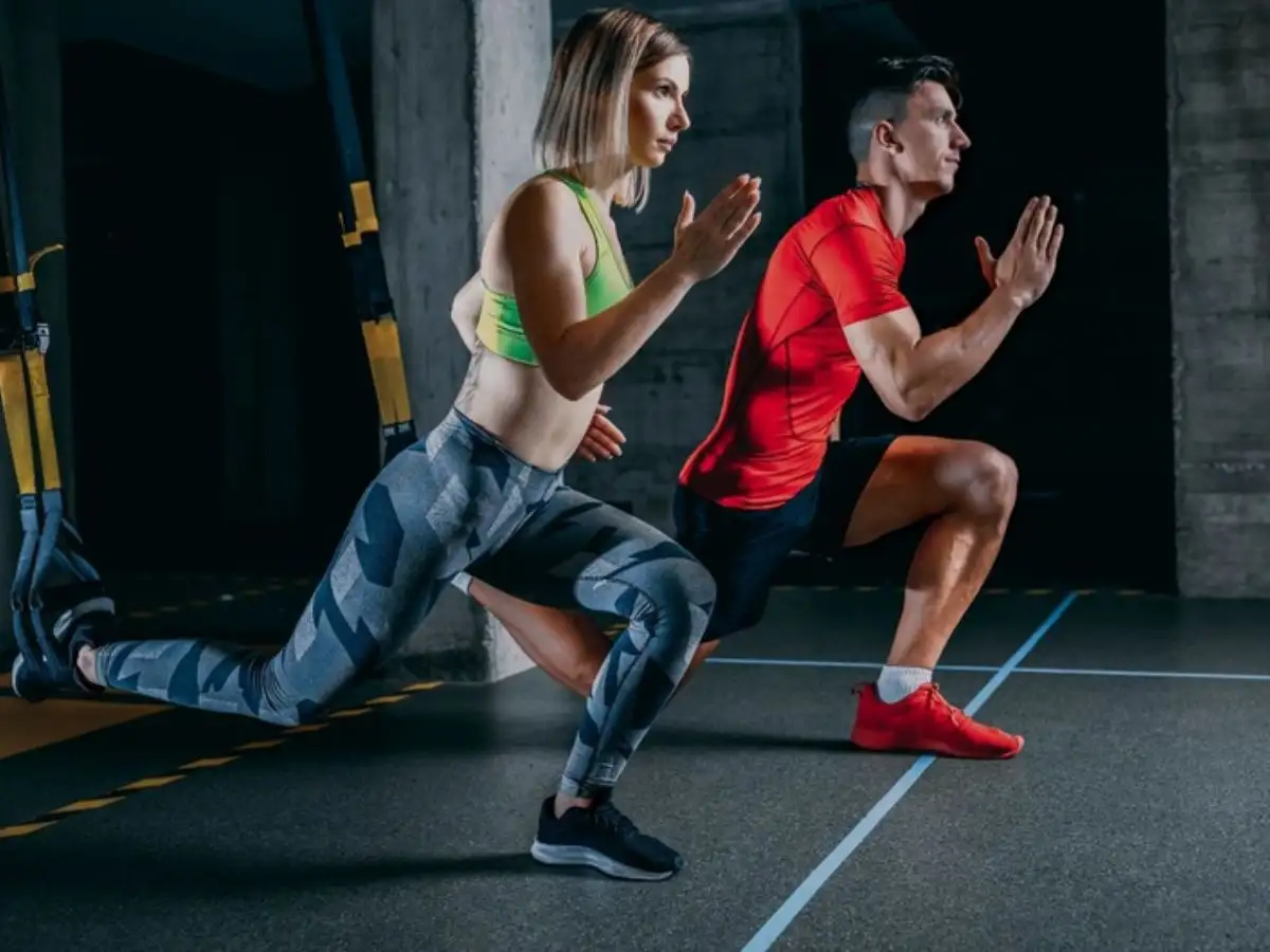 Lunge Jumps là bài tập hiệu quả cho nhóm cơ đùi và cơ mông