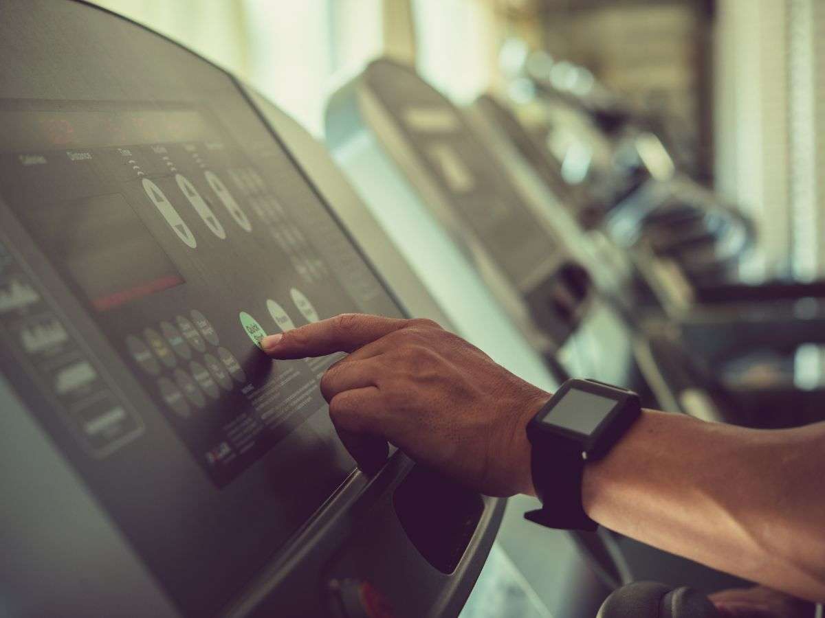 Tốc độ lý tưởng là mức bạn có thể duy trì đều trong vài phút mà không thấy quá sức