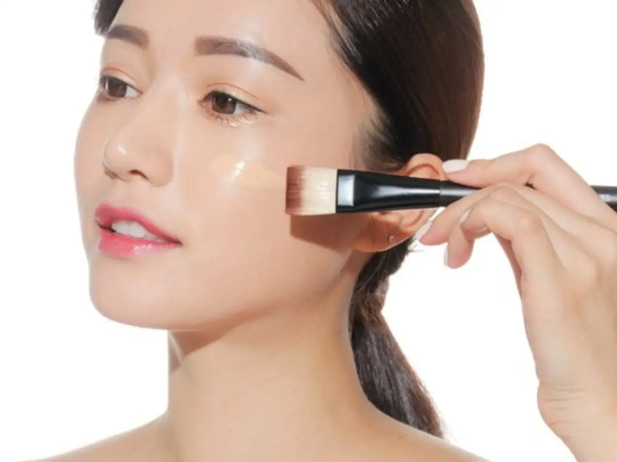 Kem nền giúp làn da đều màu tức thì