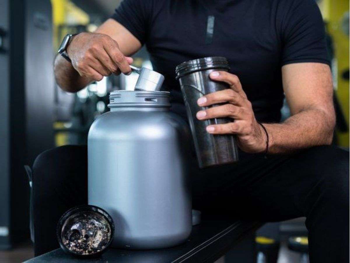 Whey protein giúp nạp protein nhanh, tiện lợi