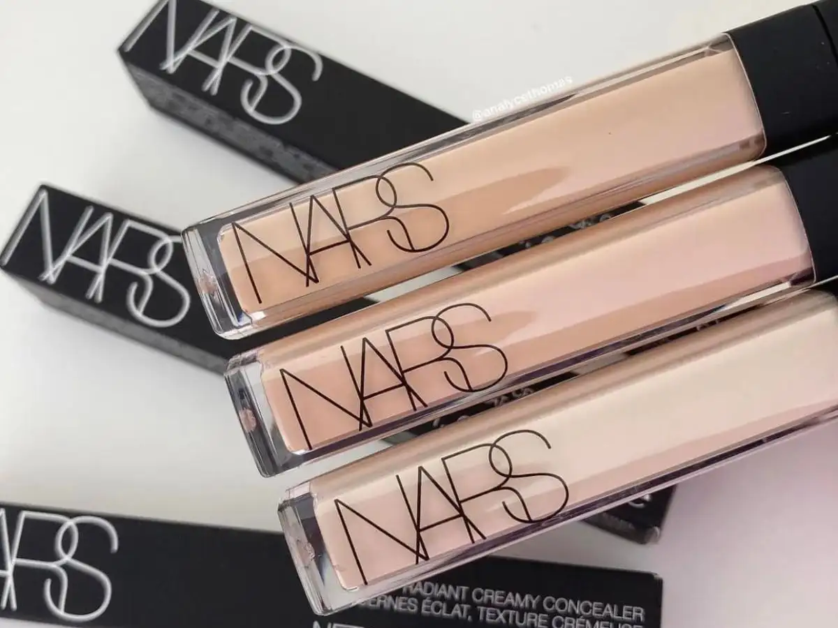NARS Radiant Creamy Concealer dưỡng ẩm cho da, giúp làm sáng và giảm quầng thâm