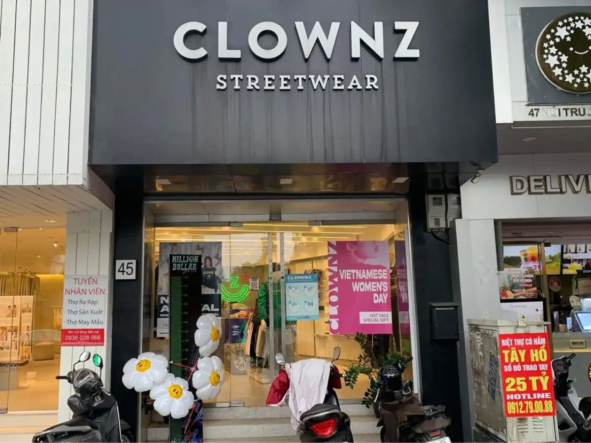 ClownZ là một trong những local brand Hà Nội nổi bật với phong cách streetwear trẻ trung