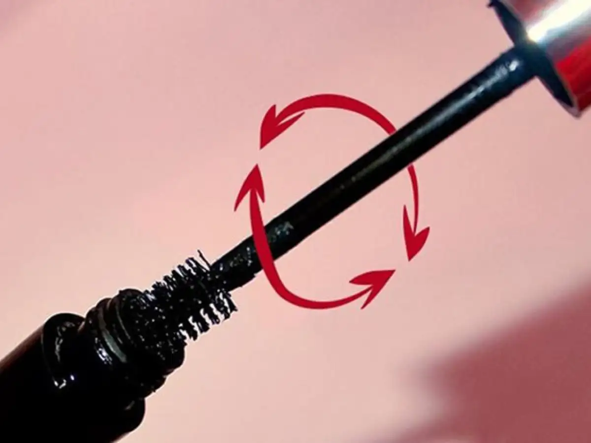  Không khí lẻn vào làm mascara bị khô 