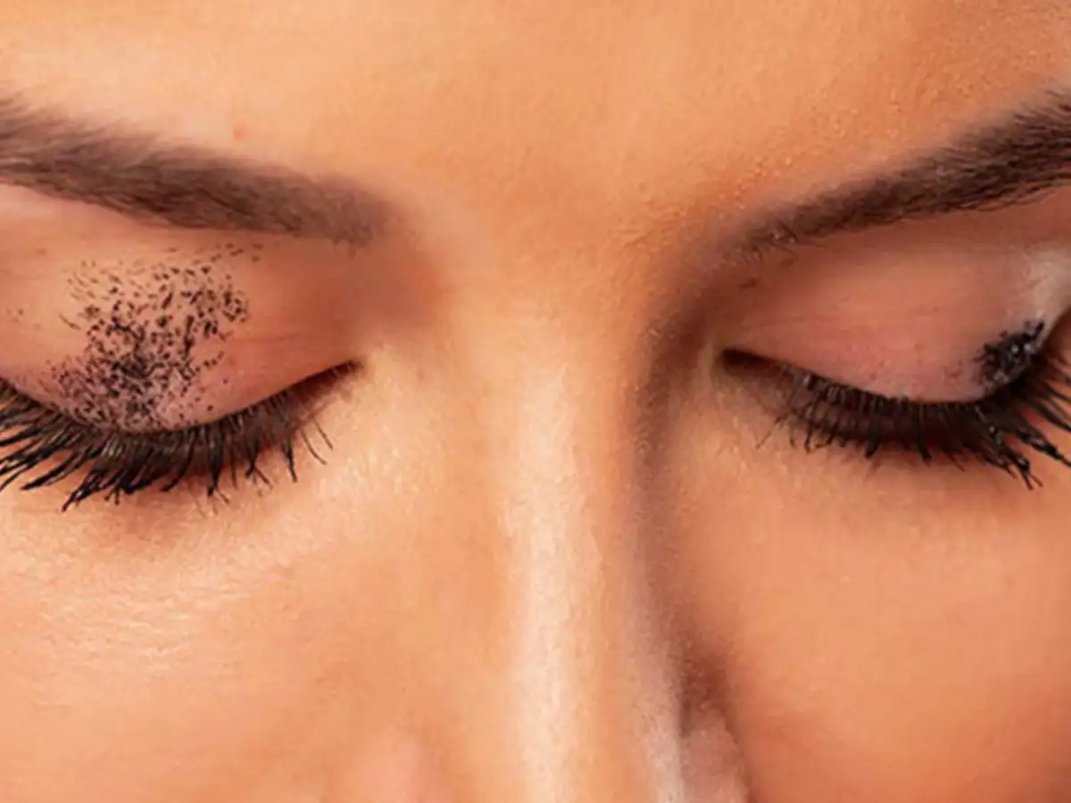 Để mascara ở nơi có nhiệt độ cao có thể làm biến đổi chất