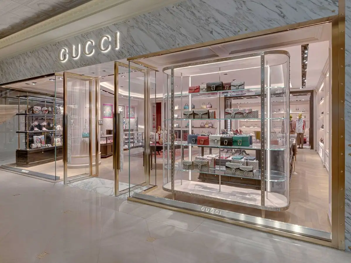 Cửa hàng Gucci tại Tràng Tiền Plaza số 24 Hai Bà Trưng