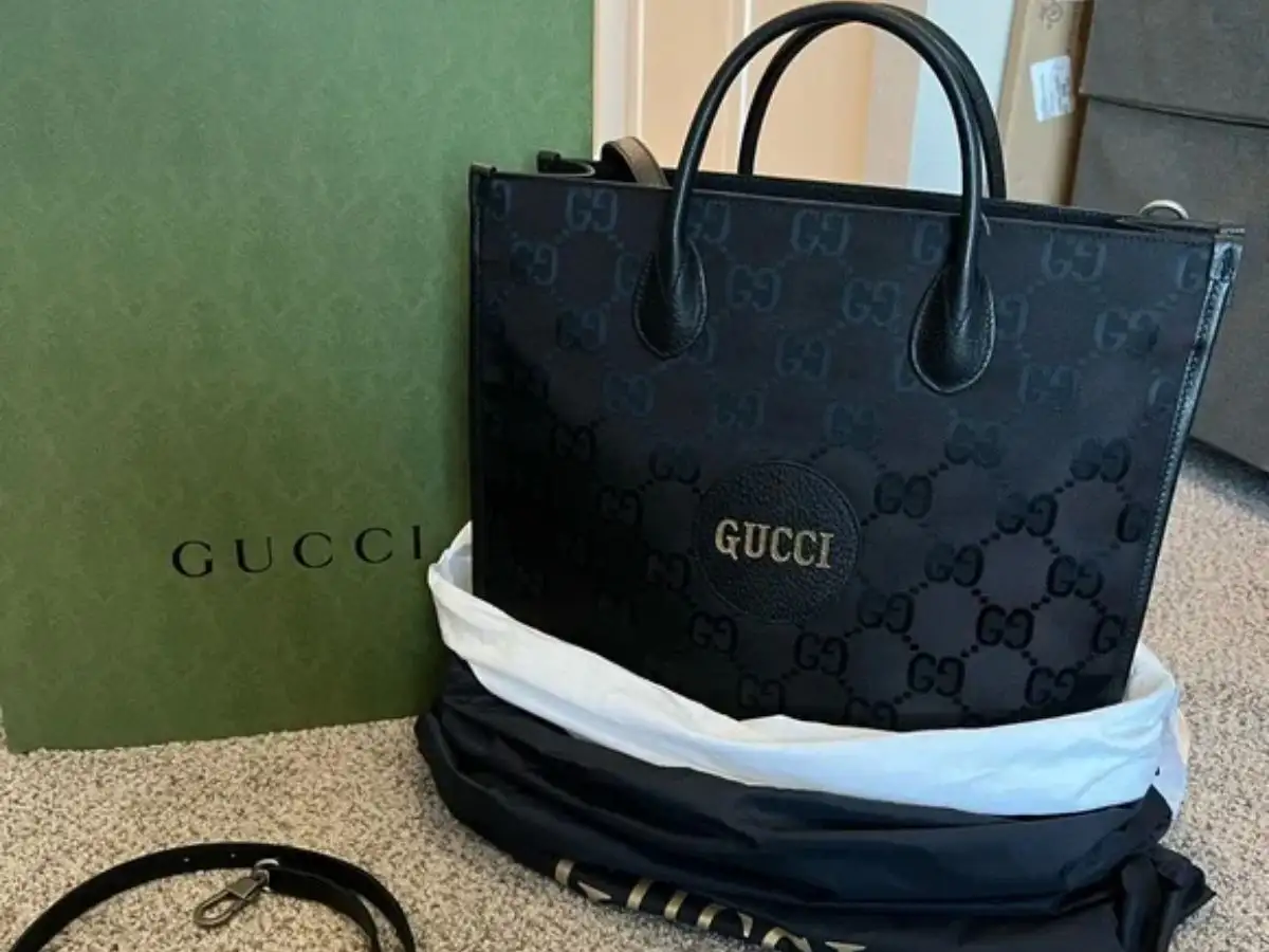 Túi Gucci Off The Grid thể hiện phong cách hiện đại, tiện dụng