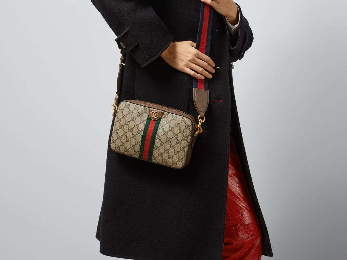 Camera Bag Gucci Ophidia GG Supreme nhỏ gọn, tiện dụng và đậm chất cổ điển