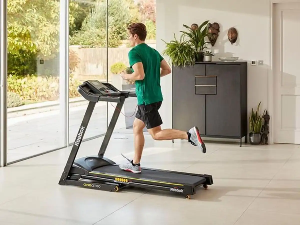 Máy chạy bộ không dùng điện là dòng máy không động cơ