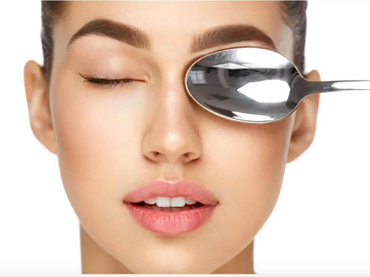 Massage chuyên sâu hơn cho những người bị quầng thâm & bọng mắt
