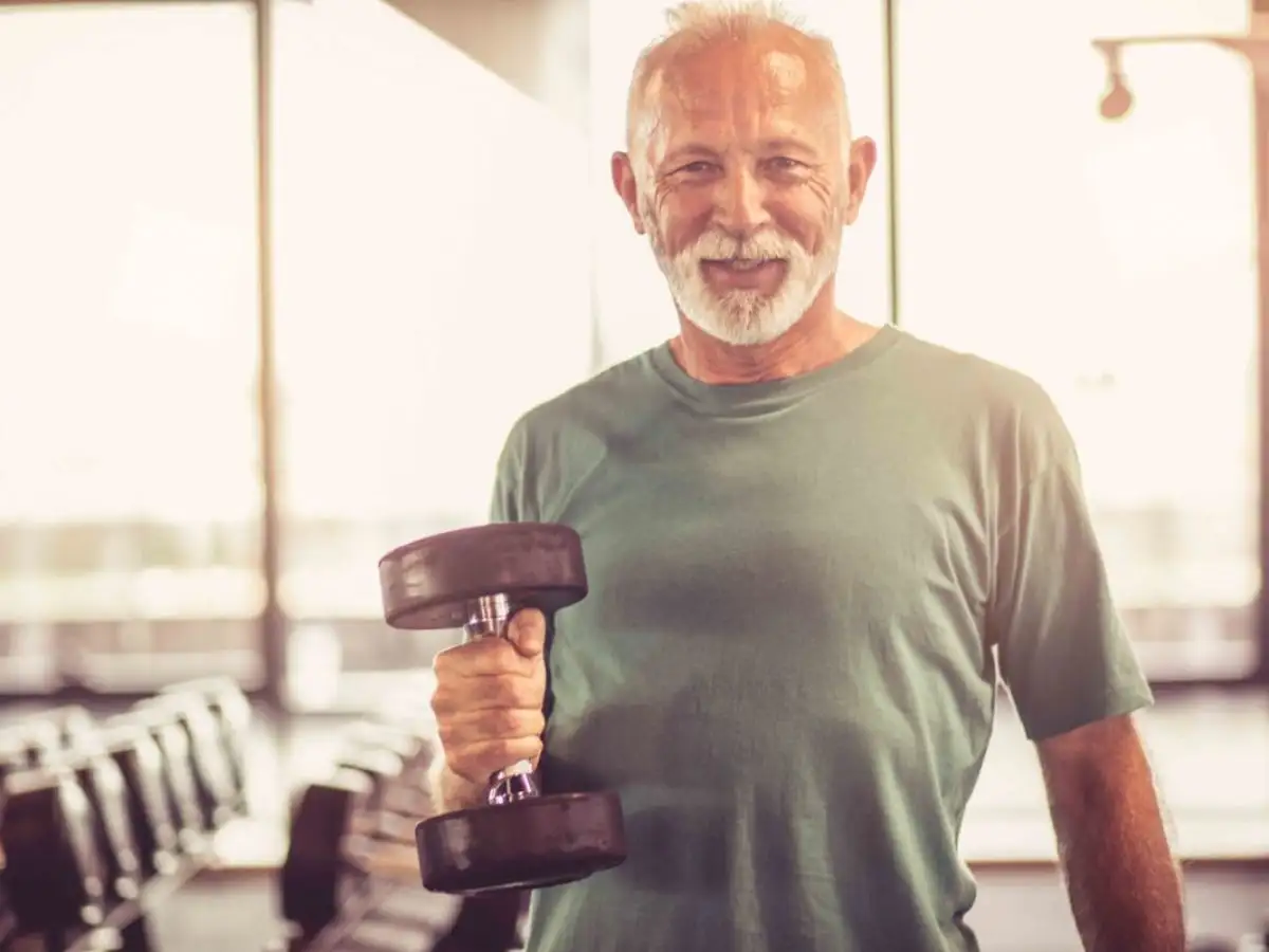 Người cao tuổi có nên tập gym không?