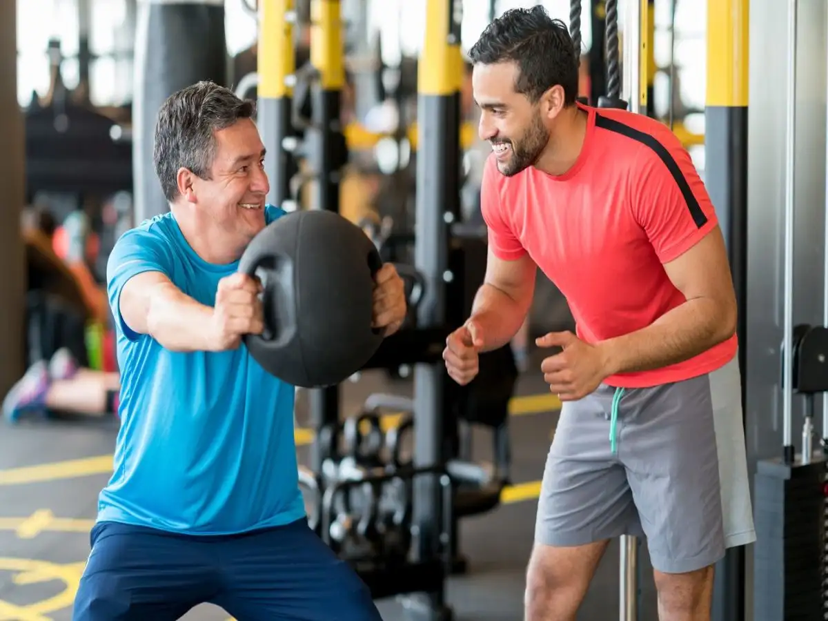 PT đóng vai trò như người đồng hành theo dõi tiến trình