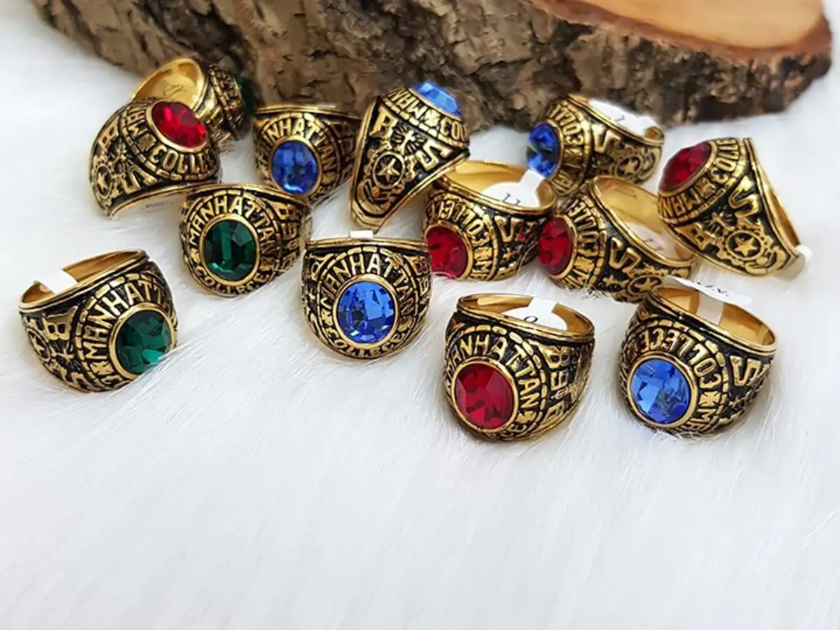 Năm sản xuất là yếu tố quan trọng ảnh hưởng đến giá trị của một chiếc nhẫn Mỹ