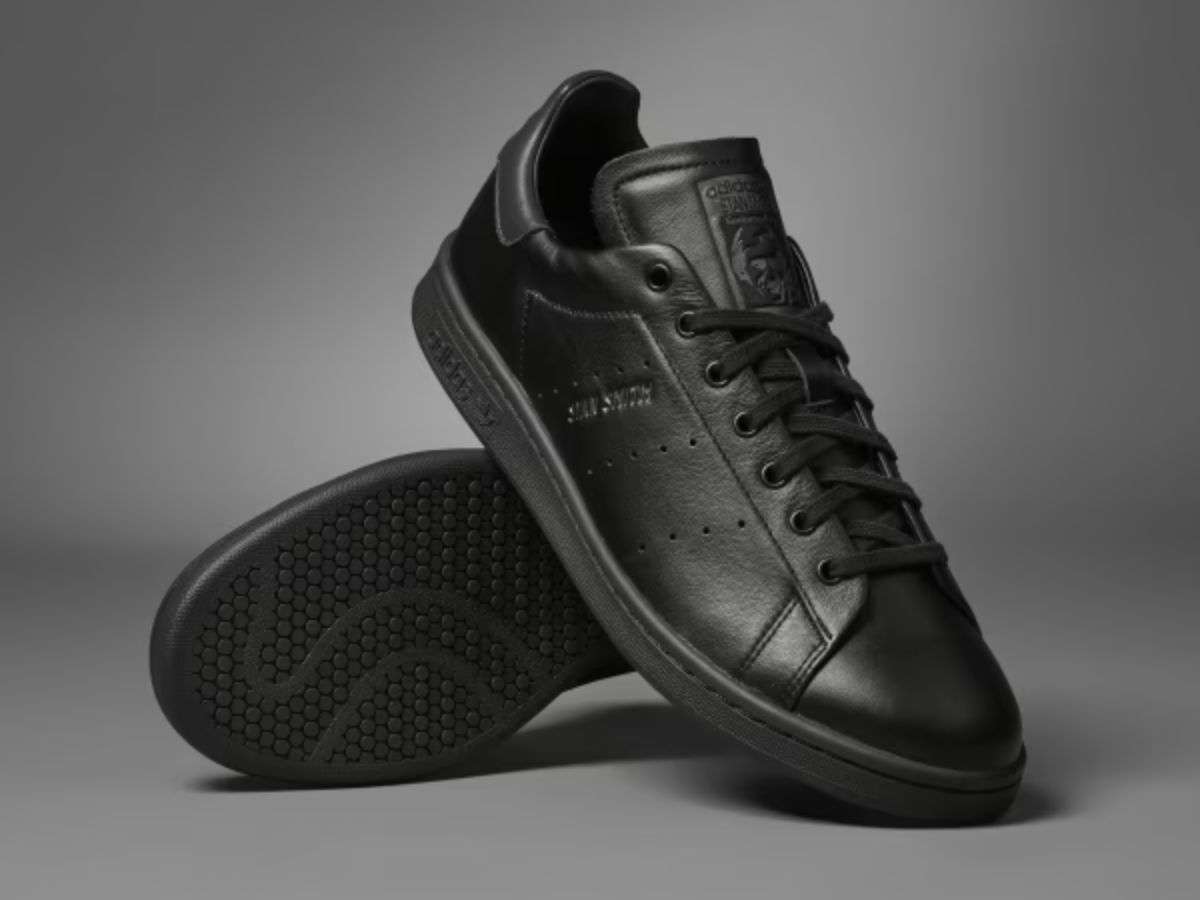 Một trong những đôi giày all black phù hợp phong cách casual