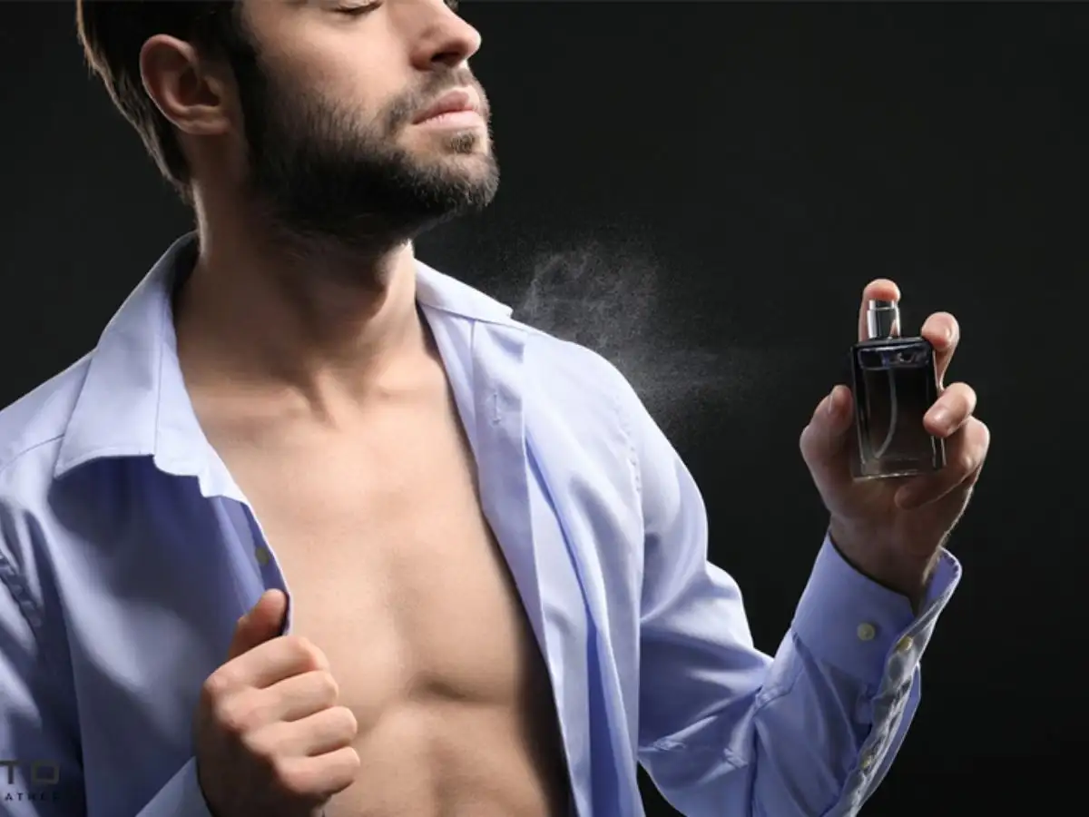 Thời điểm xịt nước hoa tốt nhất là ngay sau khi tắm, khi da còn ẩm và sạch
