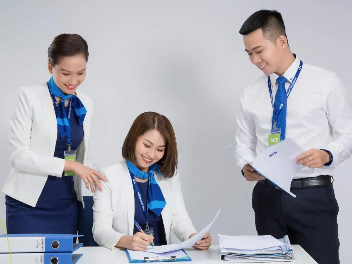 Trang phục công sở giúp xây dựng hình ảnh cá nhân và tập thể chuyên nghiệp hơn