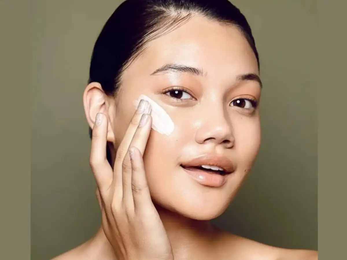 Sử dụng kem lót đúng cách và trước lớp trang điểm