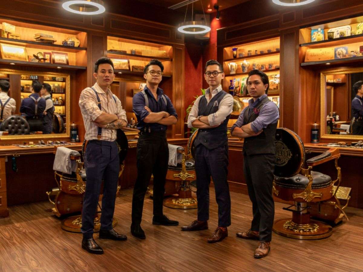 Thợ cắt ở đây không chỉ tay nghề cao, tỉ mỉ mà còn rất chuyên nghiệp