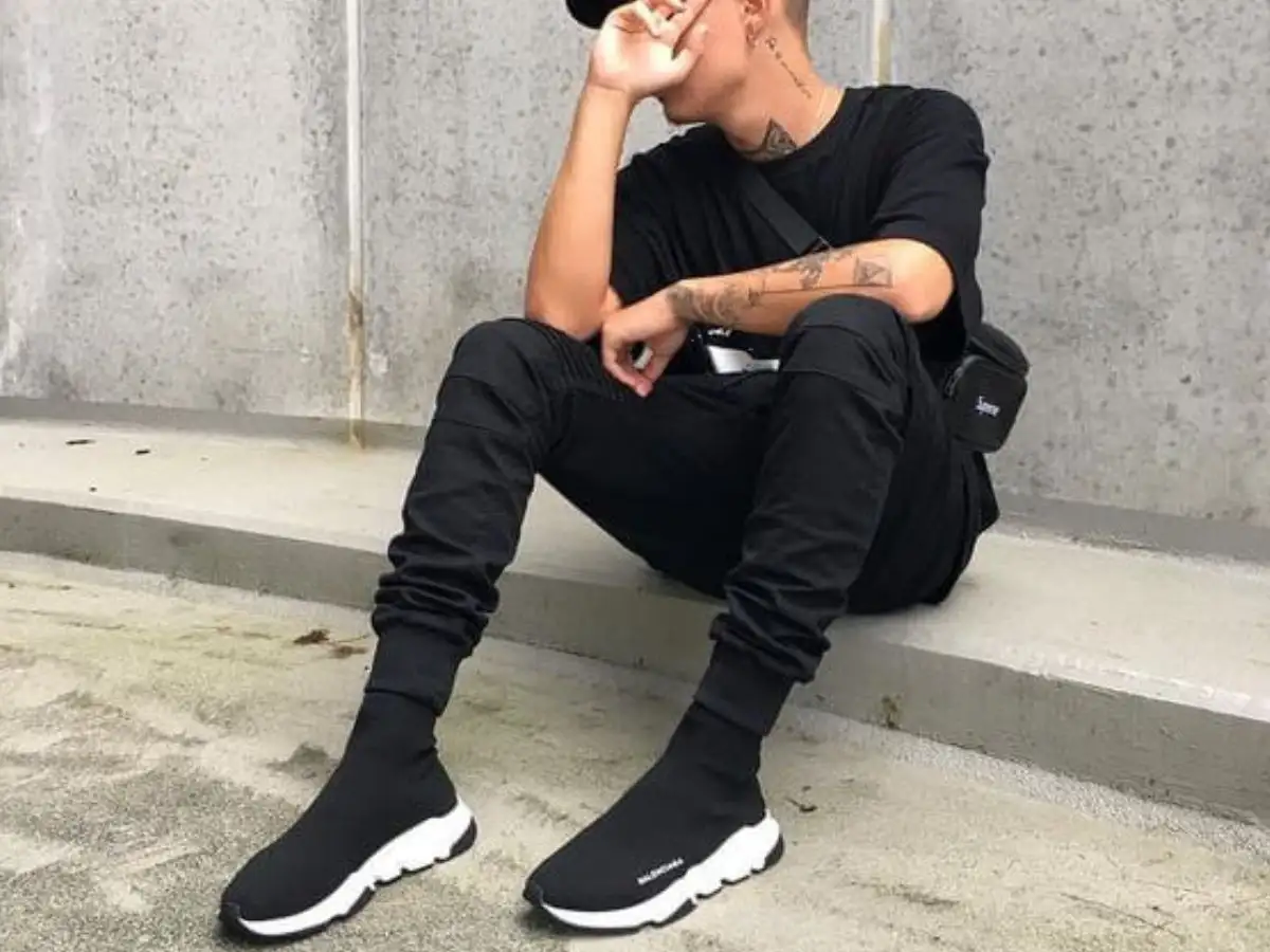 Phối đồ với Balenciaga Speed Trainer