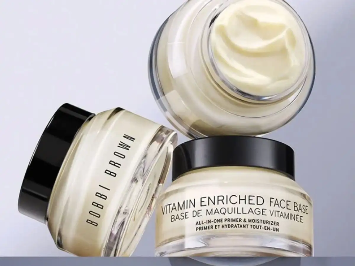 Kem lót Bobbi Brown Vitamin Enriched Face Base