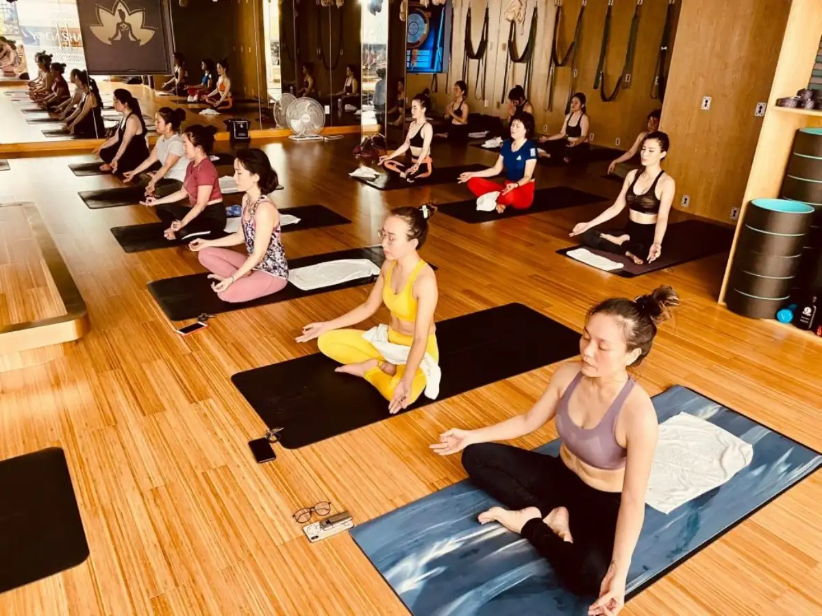 Hi Yoga là một lựa chọn cho những ai đang tìm kiếm một lớp dạy yoga uy tín ở Hóc Môn
