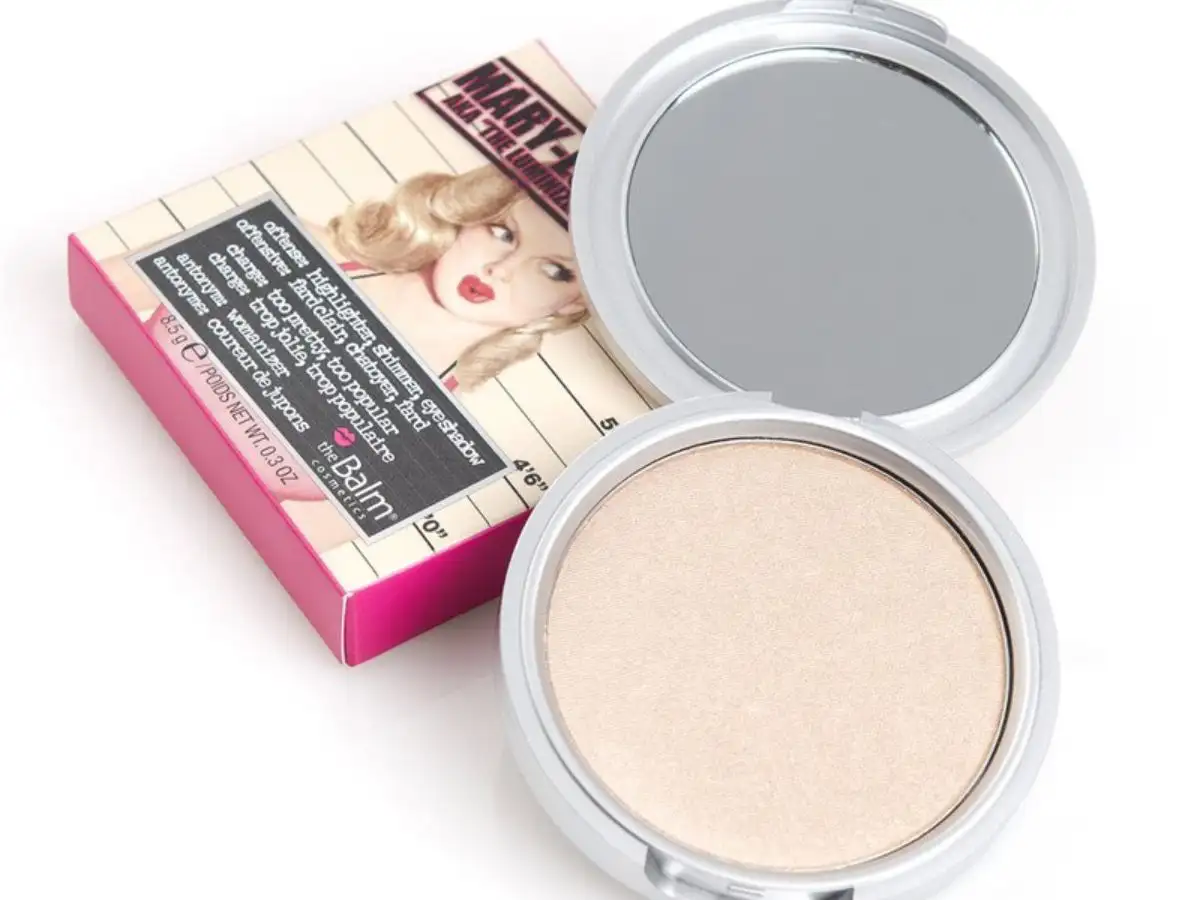 The Balm Mary-Lou Manizer có khả năng bắt sáng cực xịn sò
