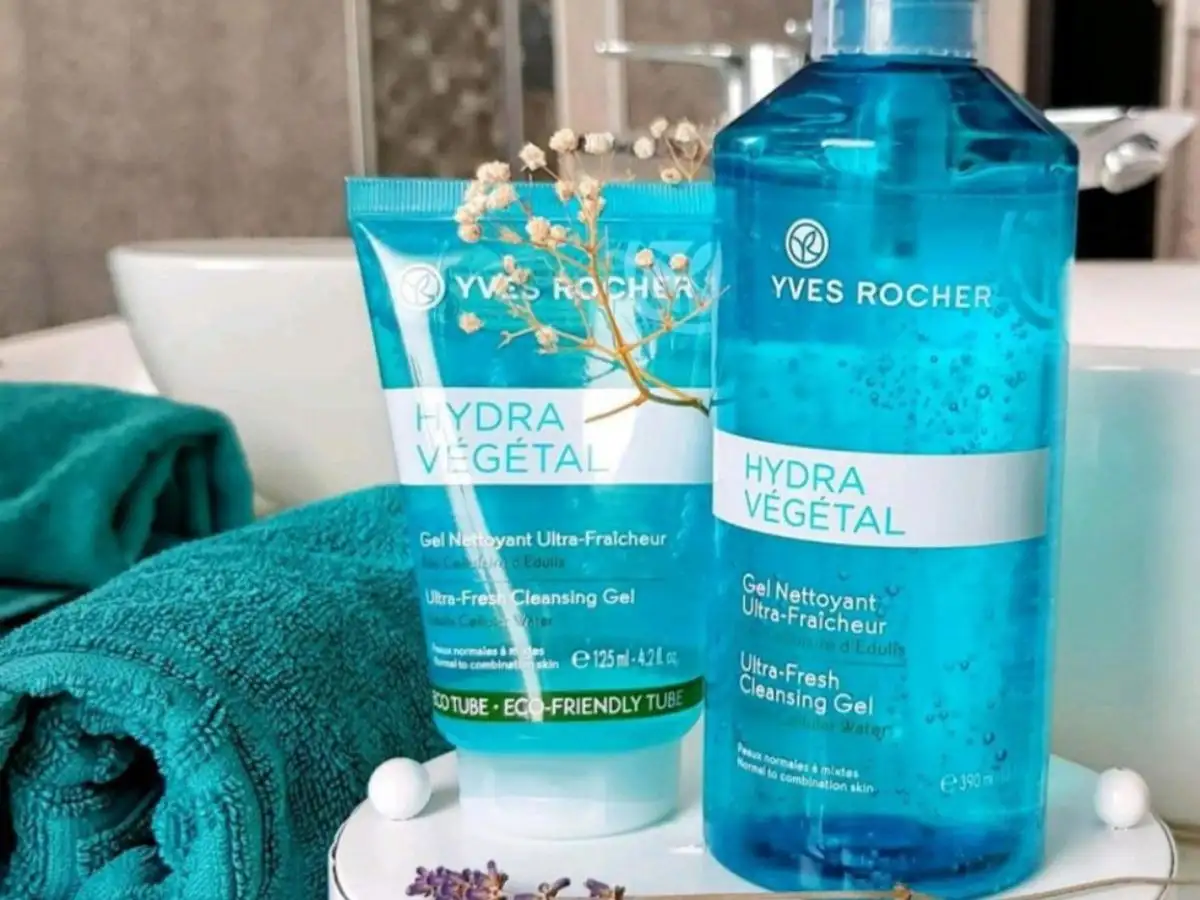 Sữa Rửa Mặt Yves Rocher Hydra Vegetal Gel Nettoyant Fraicheur
