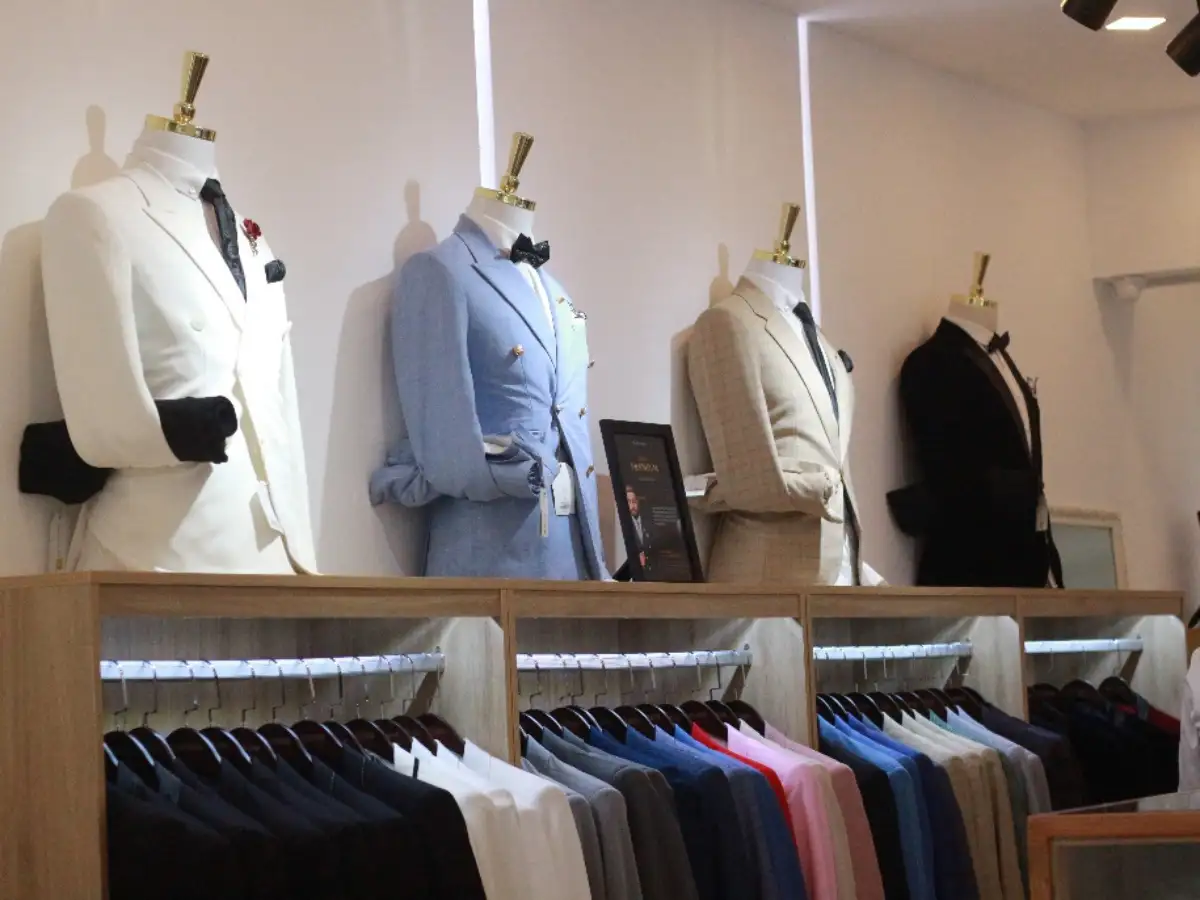 The Suits House là cửa hàng dành cho những quý ông lịch lãm