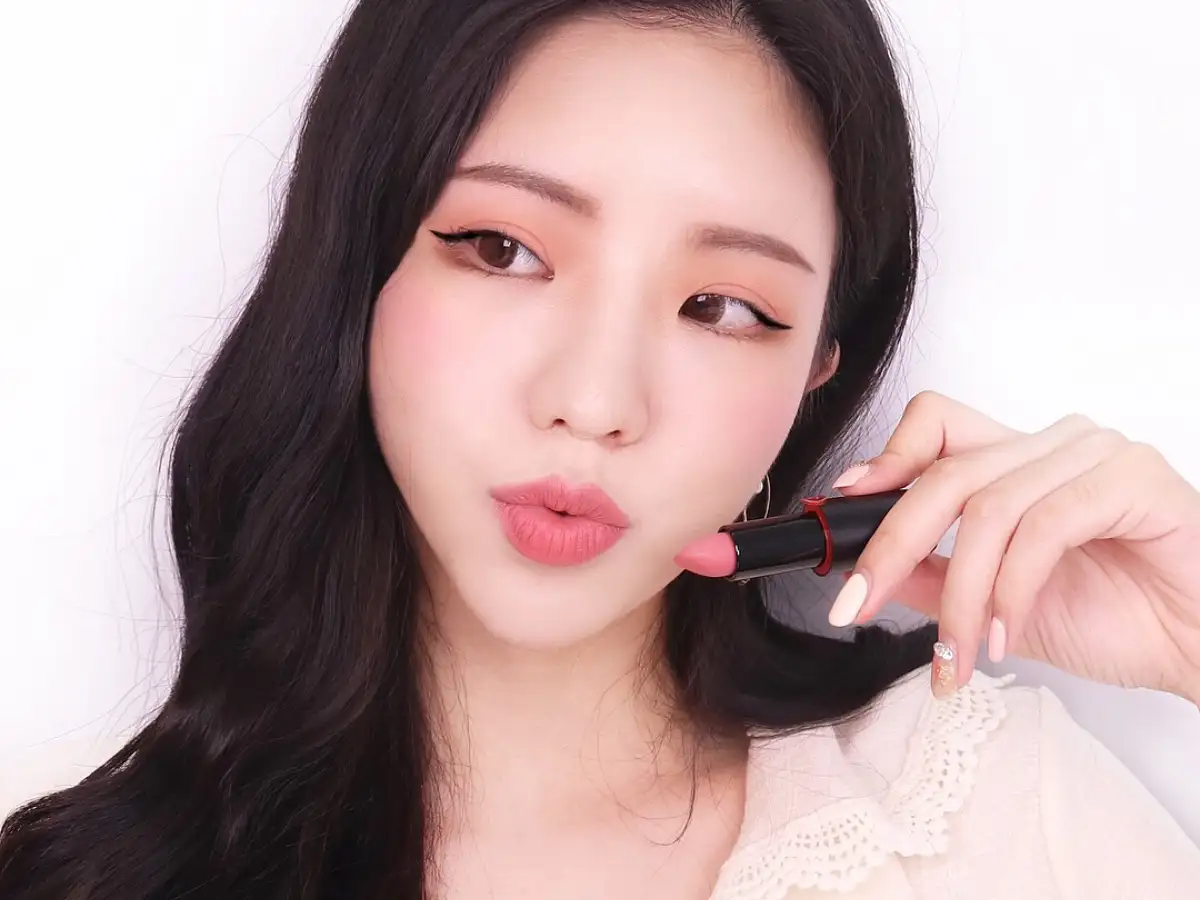 Son MLBB được các cô nàng săn đón bởi ý nghĩa tuyệt vời
