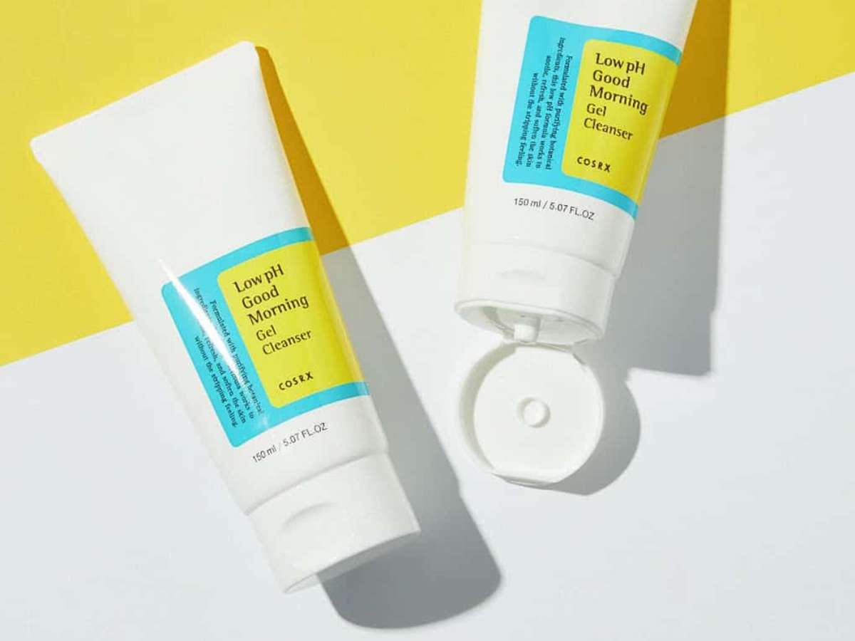 Cosrx Low pH Good Morning Gel Cleanser là một sản phẩm sữa rửa mặt dịu nhẹ