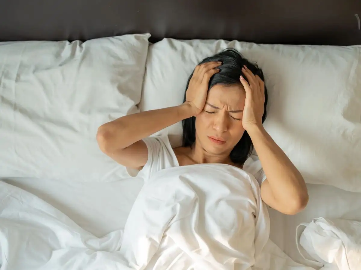 Ngủ muộn làm gián đoạn quá trình phục hồi và tổ chức thông tin của não bộ