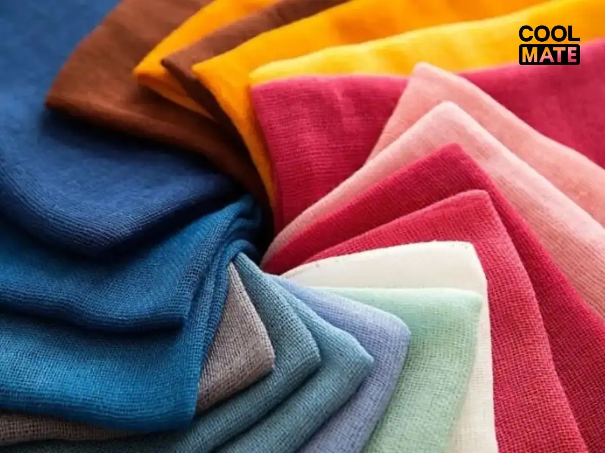 Chất liệu rủ sẽ giúp làm mềm các dáng người góc cạnh, chất liệu đứng form sẽ giúp định hình vóc dáng tốt hơn.