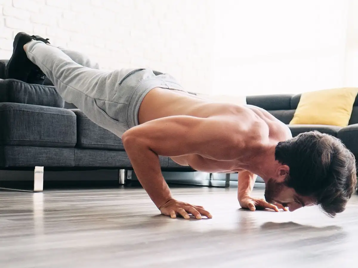 Tập gym tại nhà mang đến cảm giác quen thuộc và thoải mái hơn