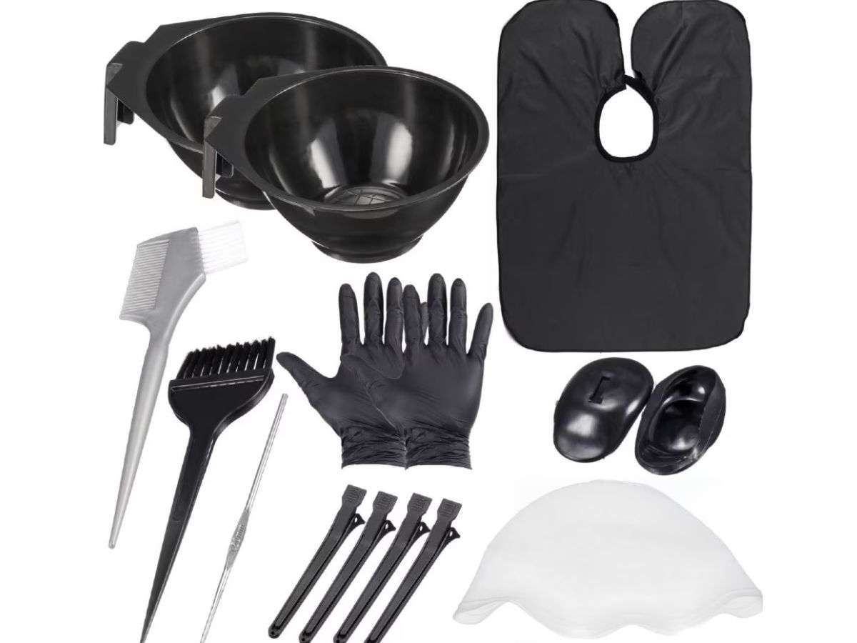 Trước khi bắt đầu nhuộm tóc tại nhà, bạn cần chuẩn bị đầy đủ các dụng cụ