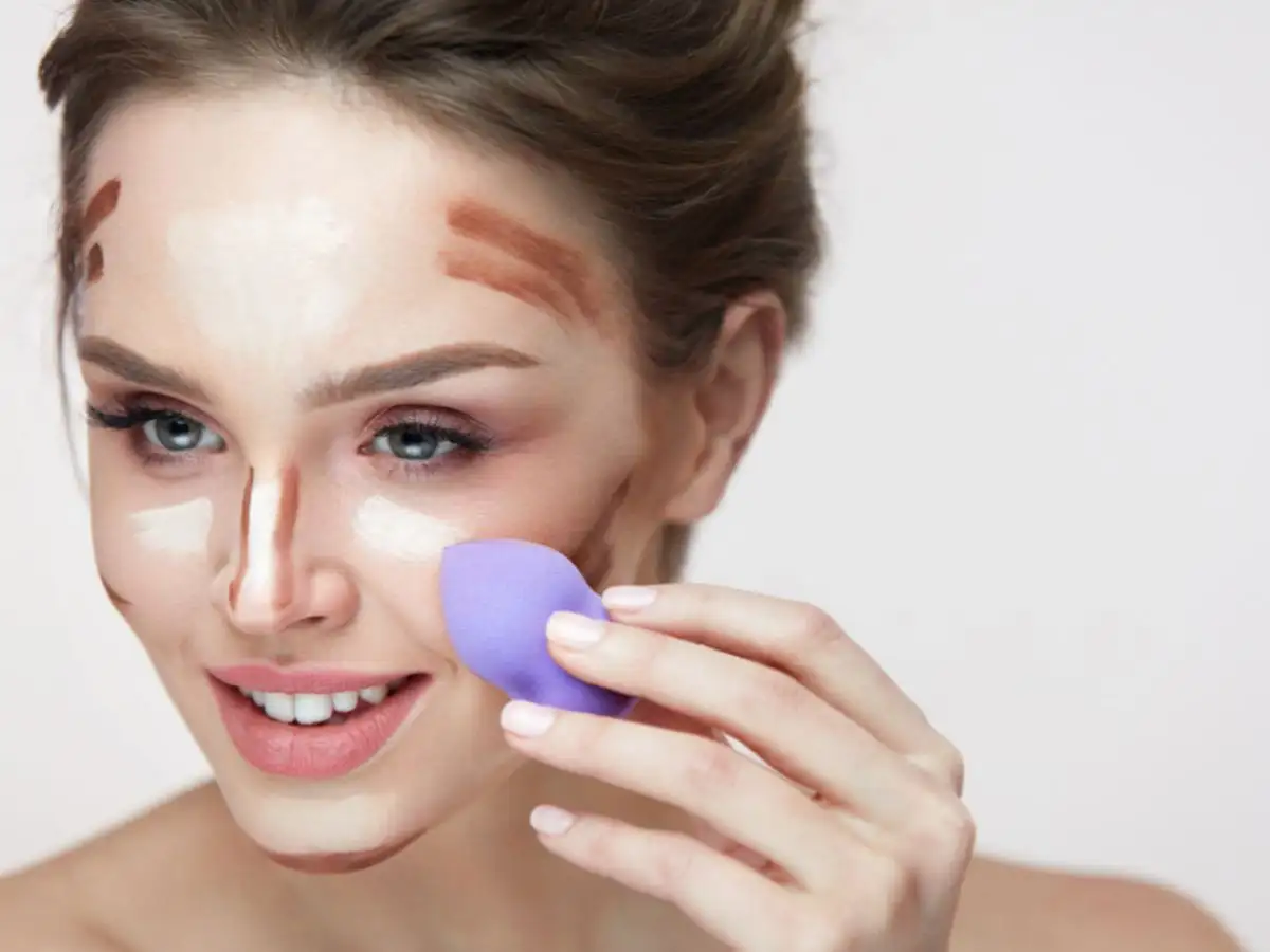 Kỹ thuật tán kem đảm bảo lớp lót đều màu và hạn chế tình trạng kem nền bị loang