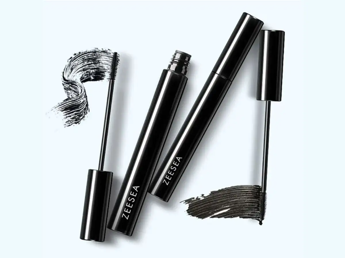 Người mới nên chọn đầu mascara nhỏ để dễ sử dụng