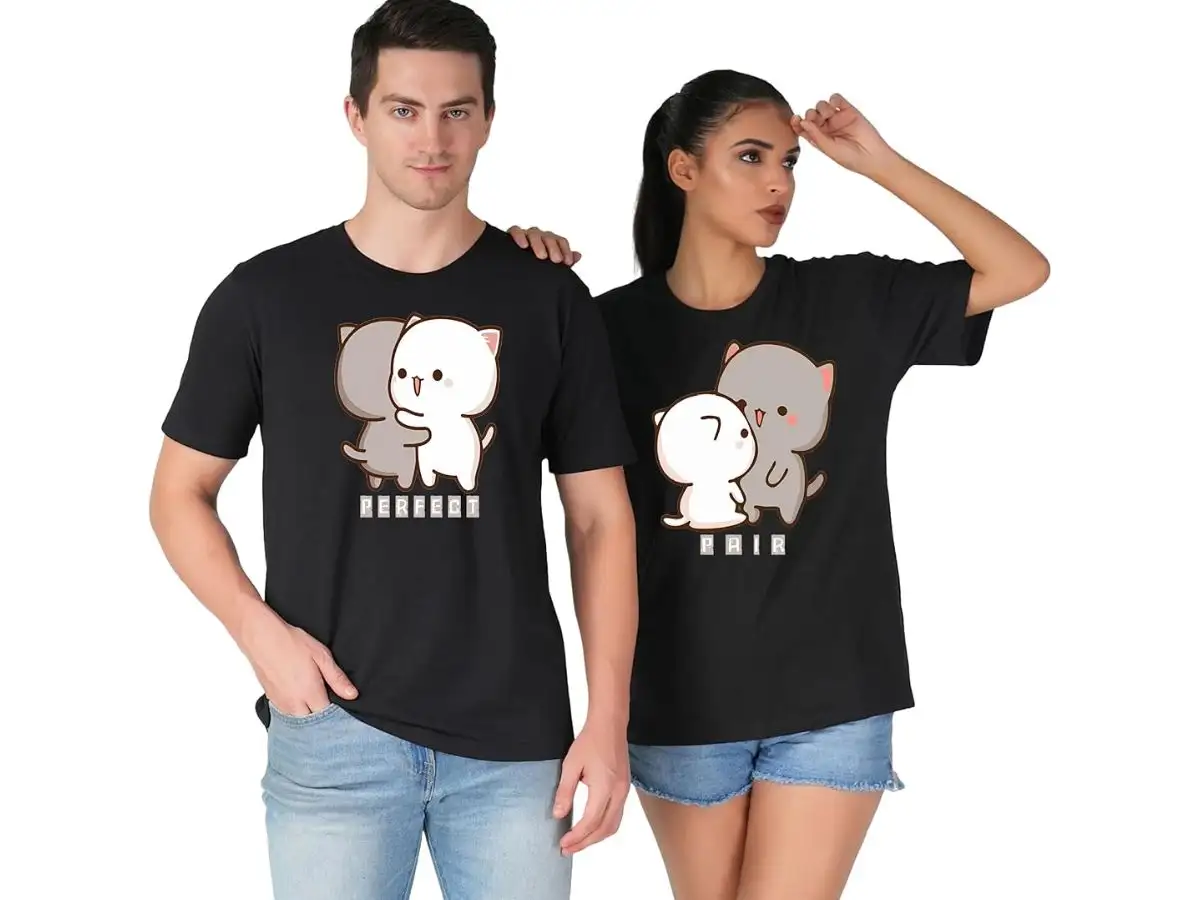 Mua áo đôi local brand trực tiếp hay online đều có ưu nhược điểm