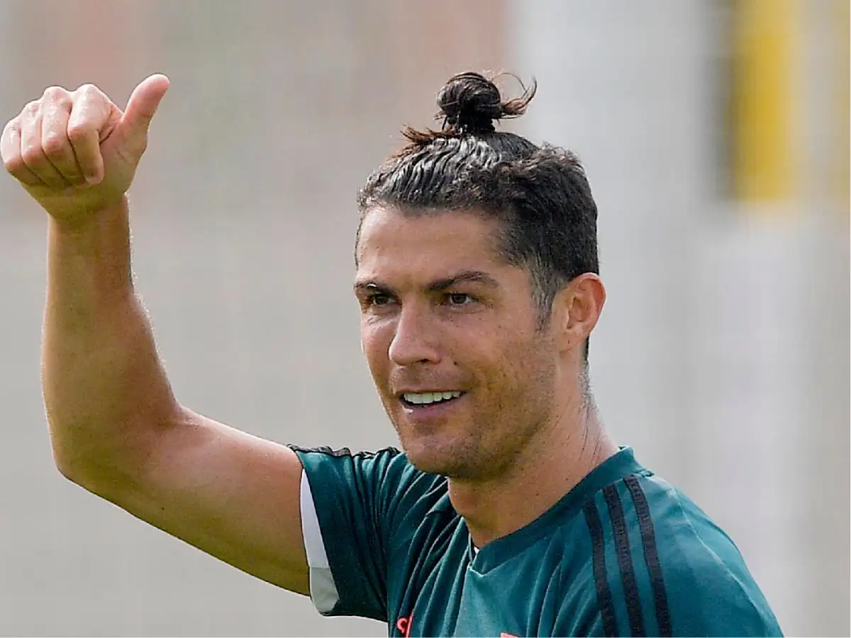 Man Bun có thiết kế cực kỳ nghệ sĩ và ấn tượng